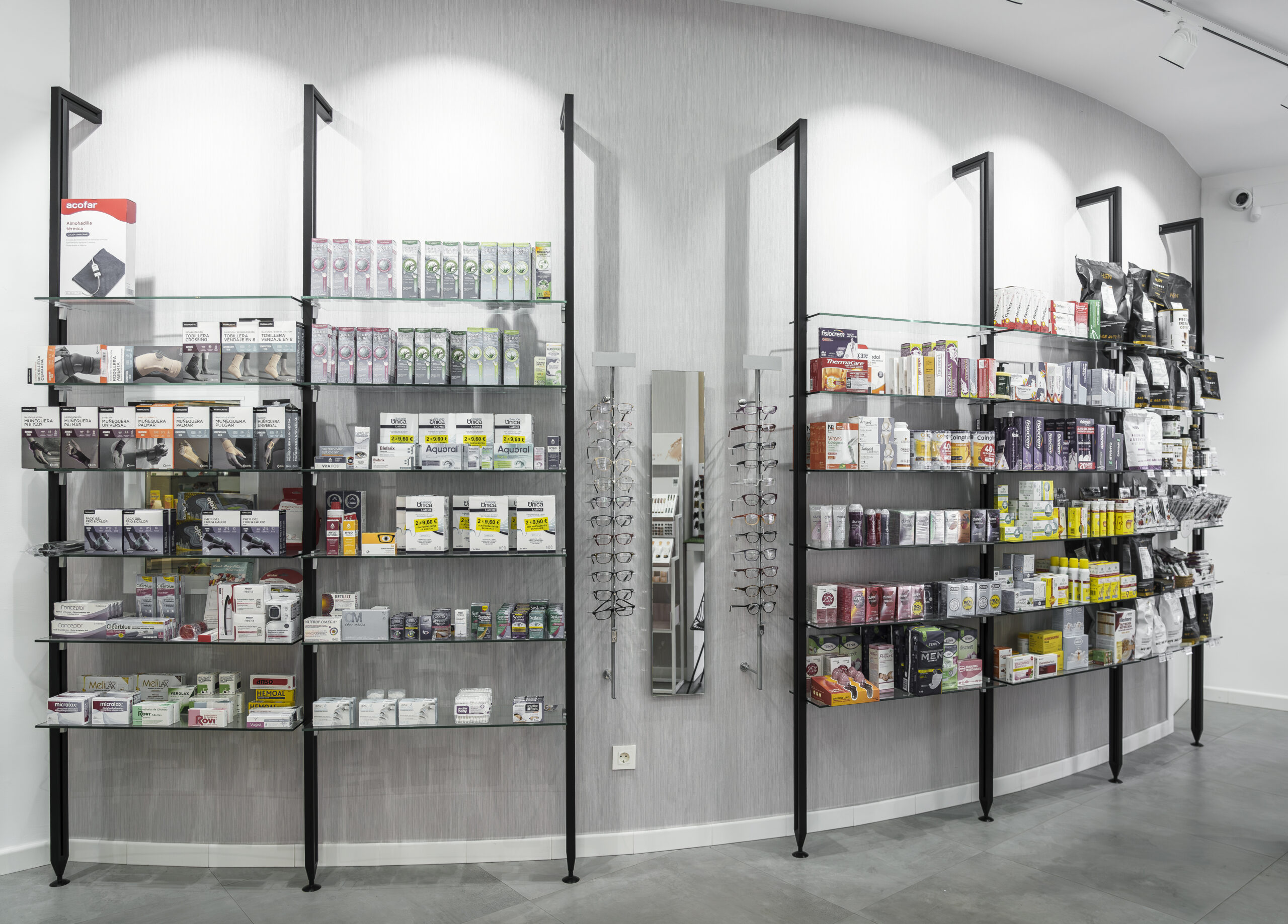 Farmacia Laura Zafra | Kaulak Estudio