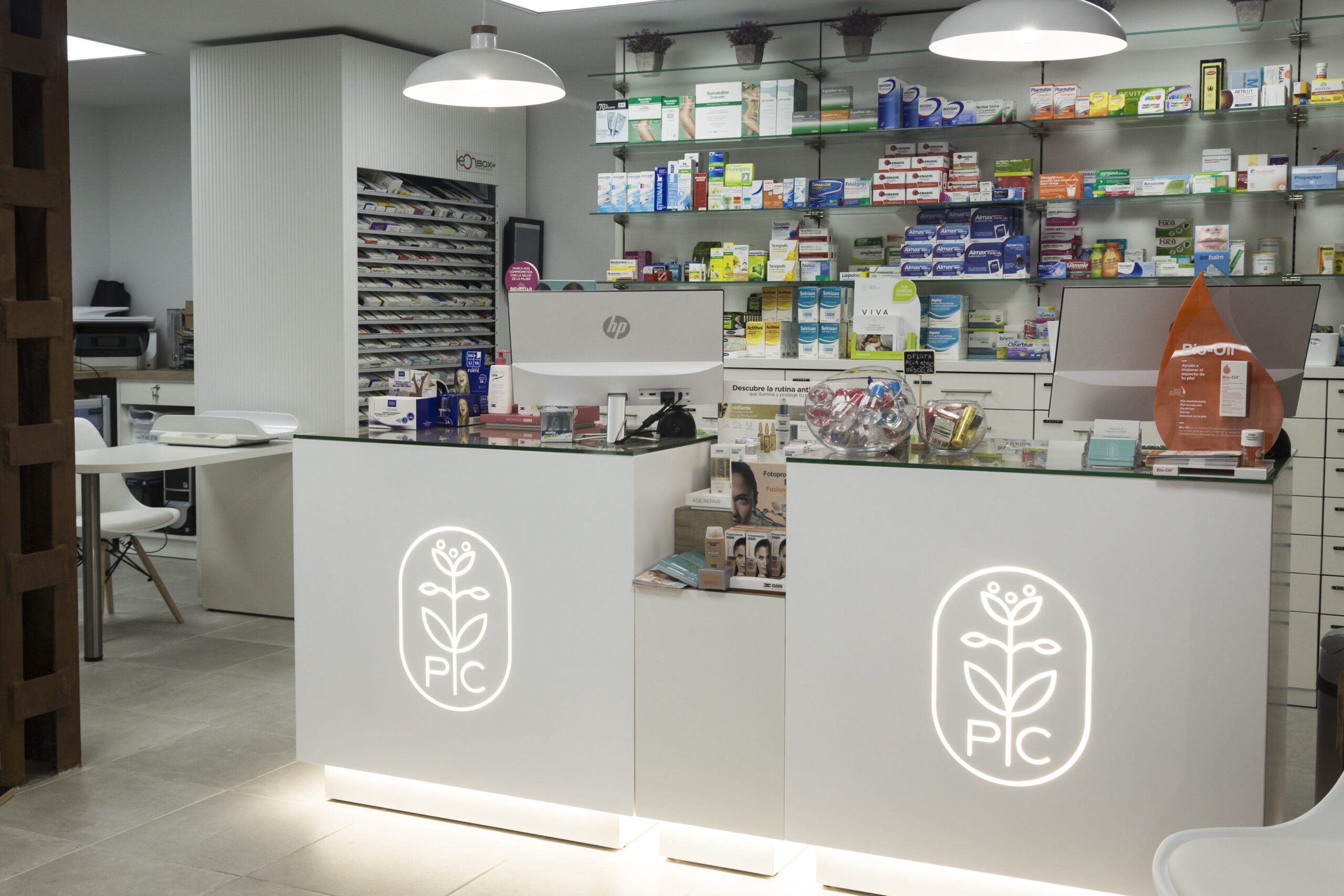 Farmacia Prada + Costa | Kaulak Estudio